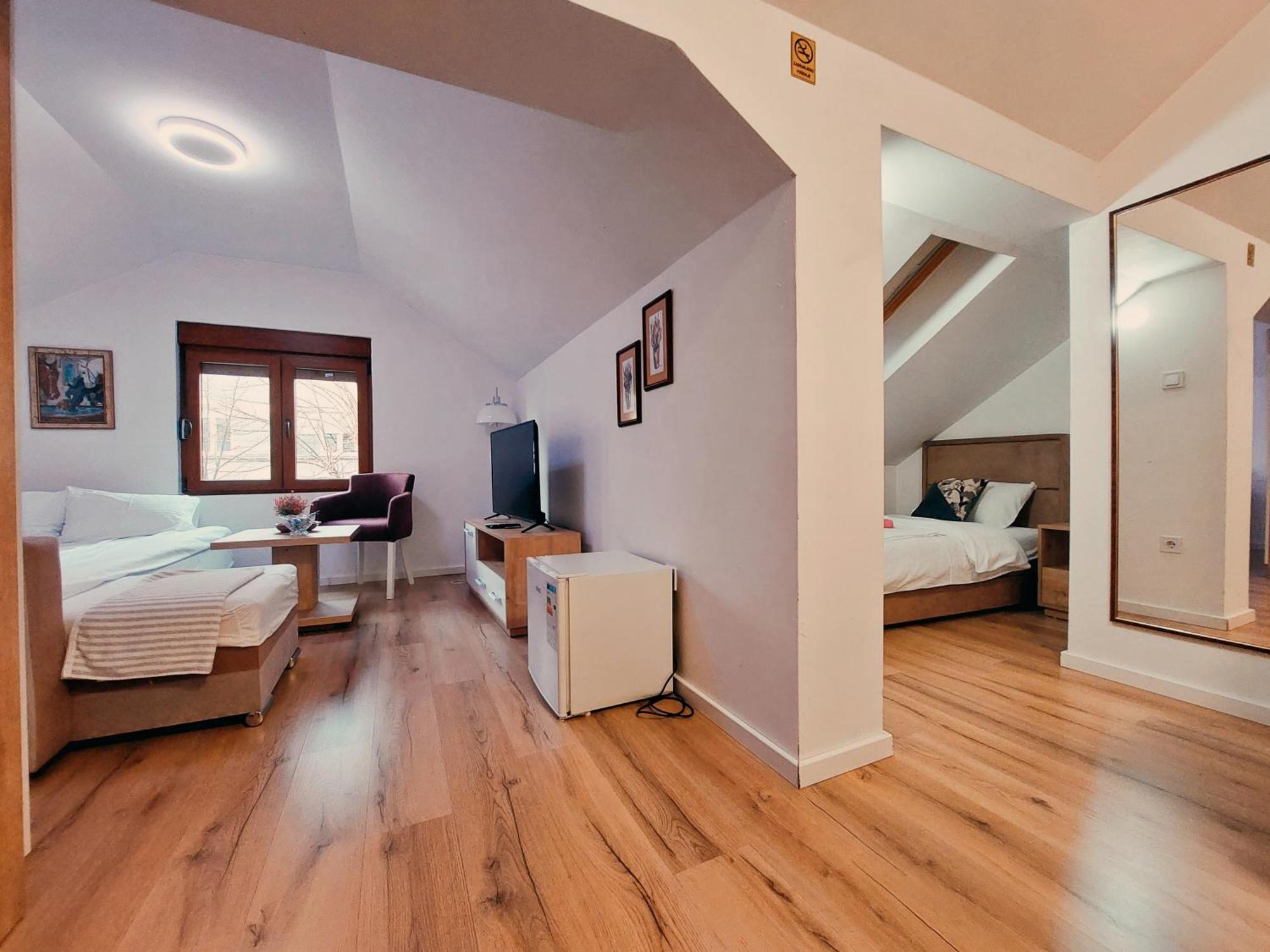 Buba Palace Nikšić Exteriör bild