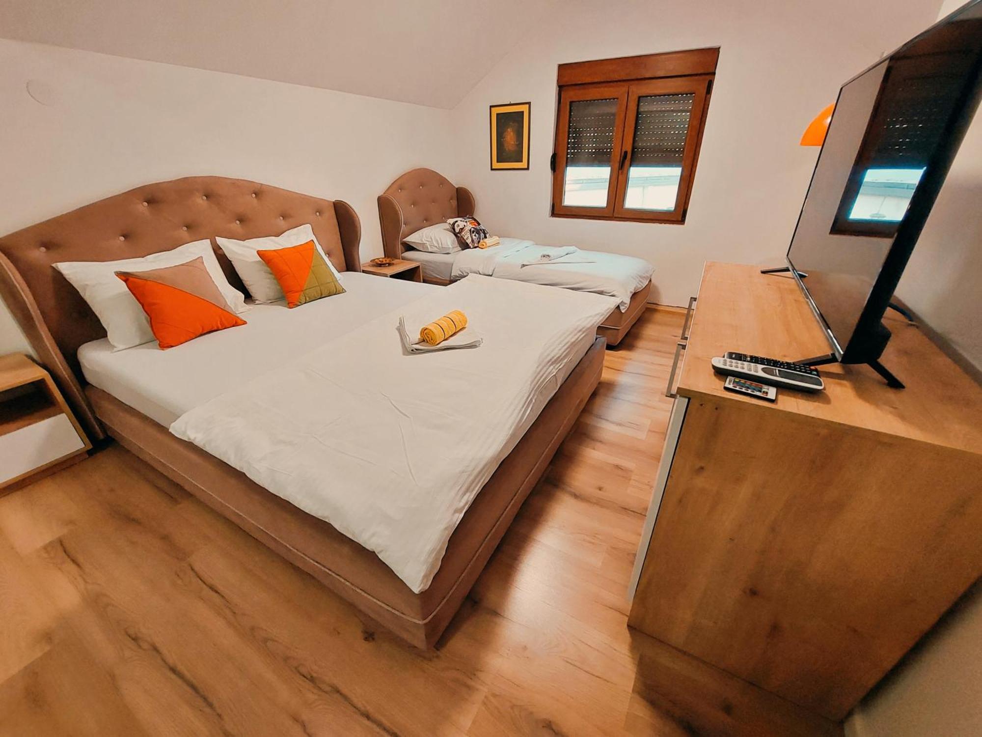 Buba Palace Nikšić Exteriör bild
